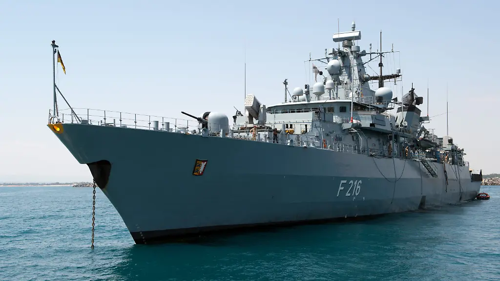 Befaende-sich-die-Fregatte-Schleswig-Holstein-im-Mittelmeerraum-koennte-sie-kuenftig-dem-Nato-Kommando-unterstellt-werden