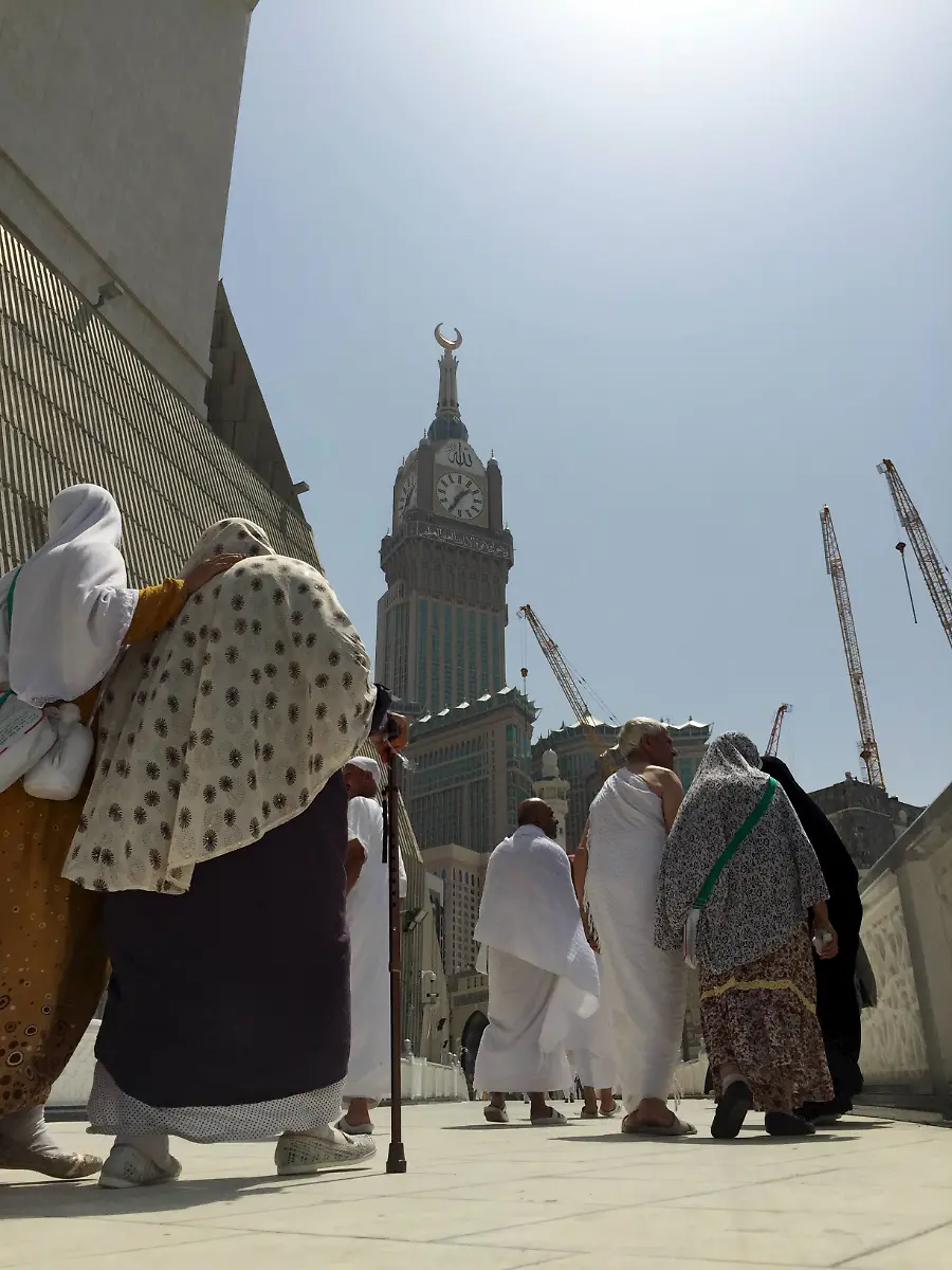 2015-09-12T132408Z-1249549663-GF10000203053-RTRMADP-3-SAUDI-HAJ-JPG1970321936913494958