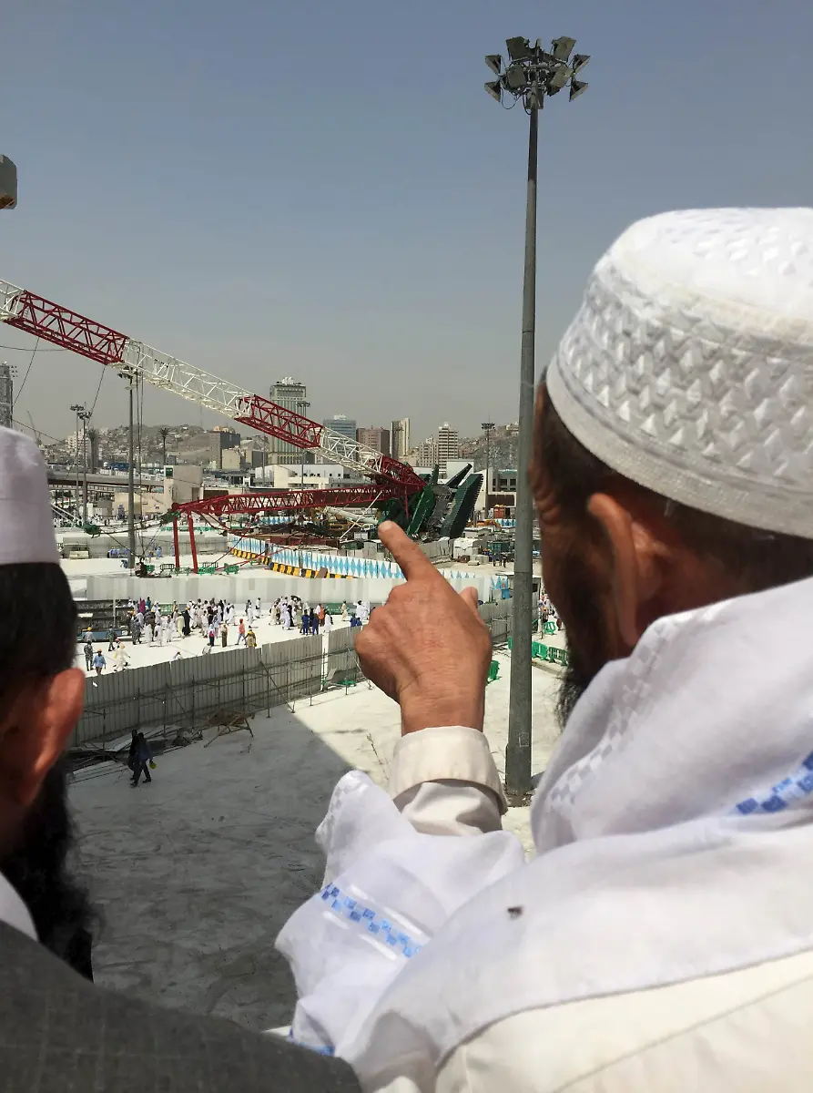 2015-09-12T131220Z-1173100257-GF10000203042-RTRMADP-3-SAUDI-HAJ-JPG1732611074926032109