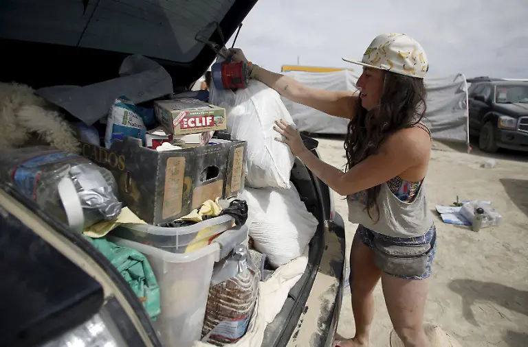 2015-09-06T195848Z-390884165-GF10000195853-RTRMADP-3-USA-BURNINGMAN-NEVADA-JPG701819519385058746