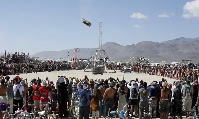 2015-09-05T210741Z-1383608871-GF10000194772-RTRMADP-3-USA-BURNINGMAN-NEVADA-JPG3628474998075560238