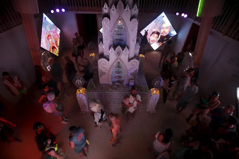 2015-09-02T072011Z-67258231-GF10000189893-RTRMADP-3-USA-BURNINGMAN-NEVADA-JPG1342795325218291974