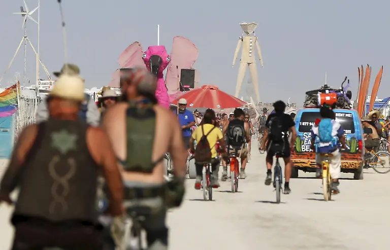 2015-09-01T042803Z-2062588311-GF10000188600-RTRMADP-3-USA-BURNINGMAN-NEVADA-JPG6467172147045645948