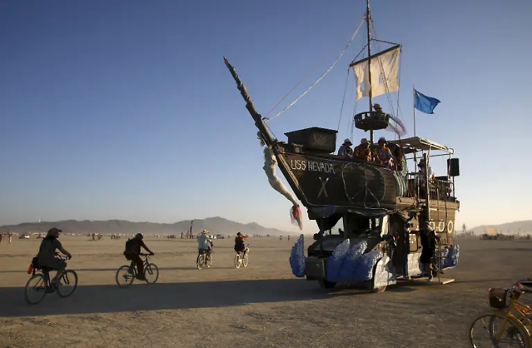 2015-09-01T043529Z-83398658-GF10000188608-RTRMADP-3-USA-BURNINGMAN-NEVADA-JPG1699456286432254221