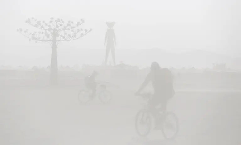 2015-09-01T191459Z-1497116454-GF10000189275-RTRMADP-3-USA-BURNINGMAN-NEVADA-JPG9095003216679174311