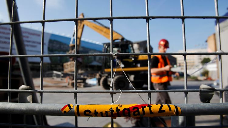 Die Bahn schafft Fakten: Die Vorarbeiten in Stuttgart sind wieder aufgenommen.