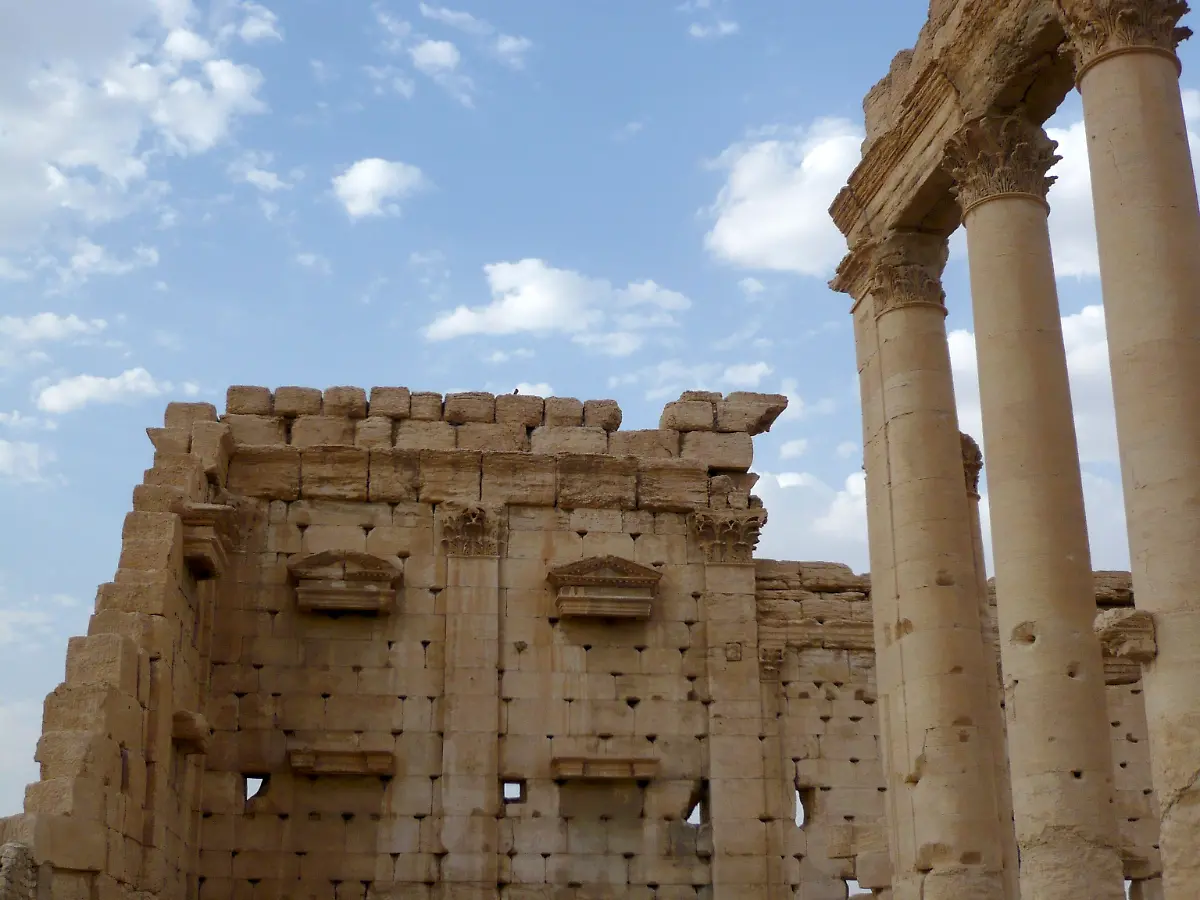 2015-08-31T150005Z-1773002368-LR2EB8V15NU7X-RTRMADP-3-MIDEAST-CRISIS-SYRIA-BEL-JPG7101155273873622255