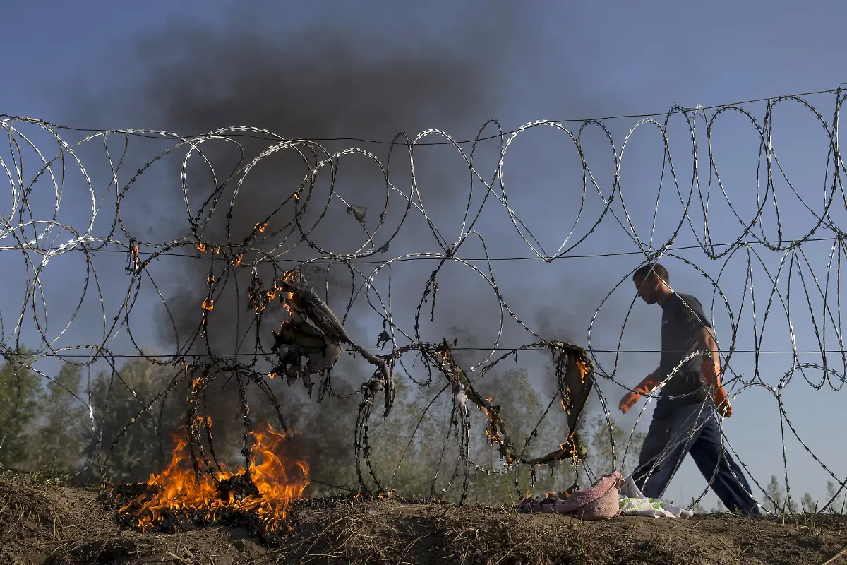 2015-08-28T074718Z-430358661-GF10000185024-RTRMADP-3-EUROPE-MIGRANTS-JPG3032757106859412732