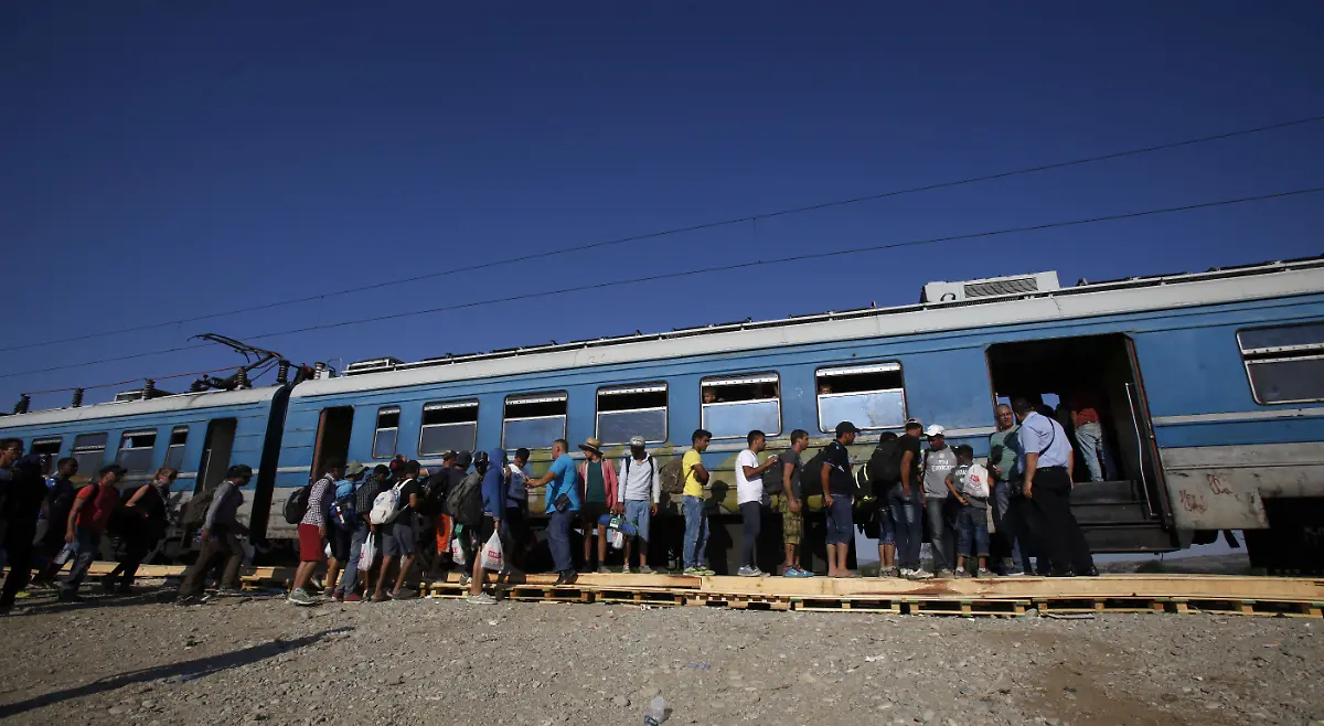 328E3600C509D8A5-jpg7158775940144344377