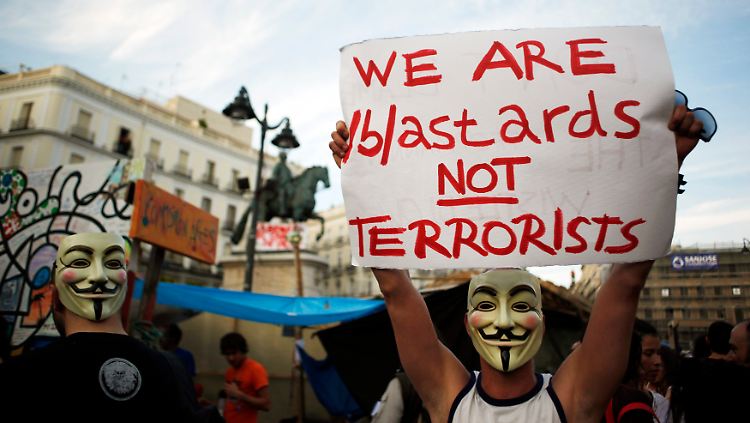 Pro-Anonymous-Demonstranten in Madrid.