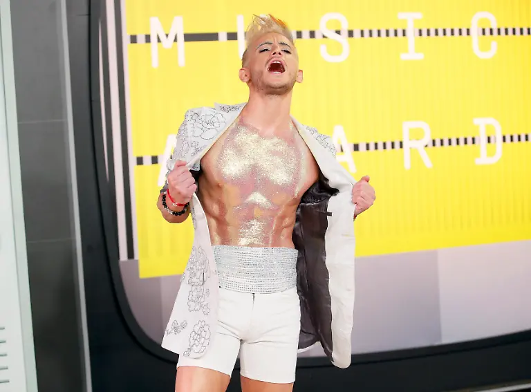 2015-08-31T001819Z-2147419401-TB3EB8V00U8YD-RTRMADP-3-MUSIC-MTV-VMA-JPG6163688794179759017