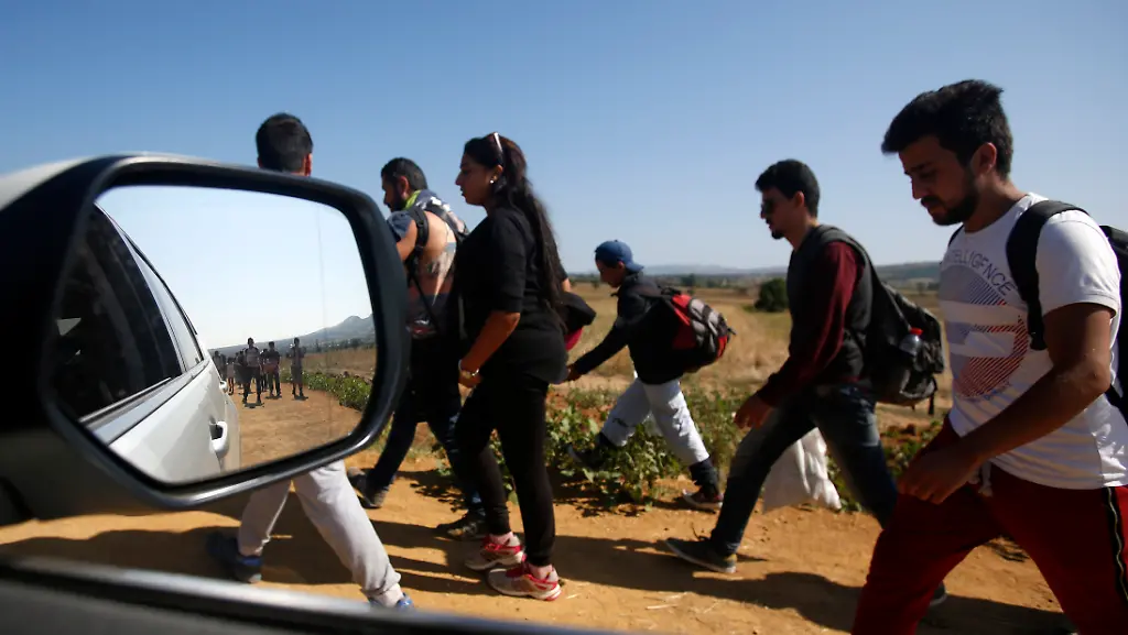 328E3000B6A2E0DA-jpg1262682629253891286