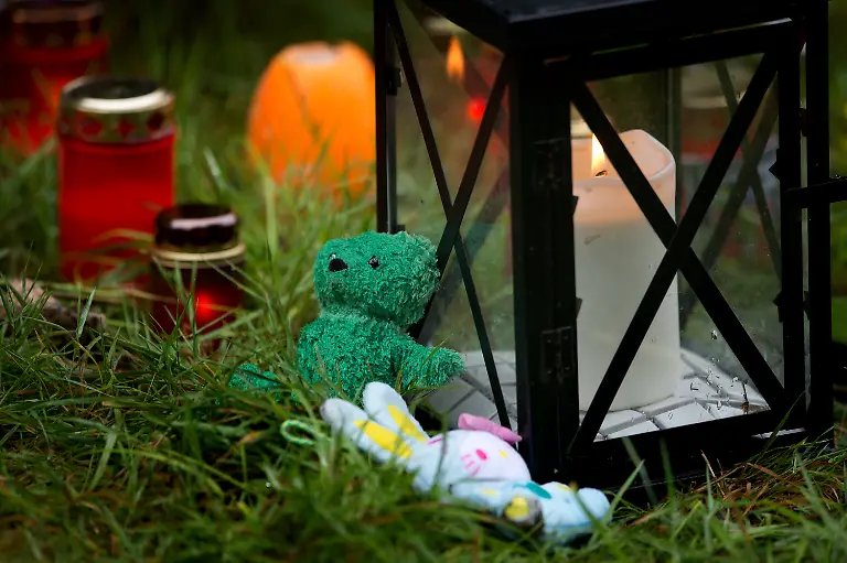 3r8z2426-jpg718205188325119586