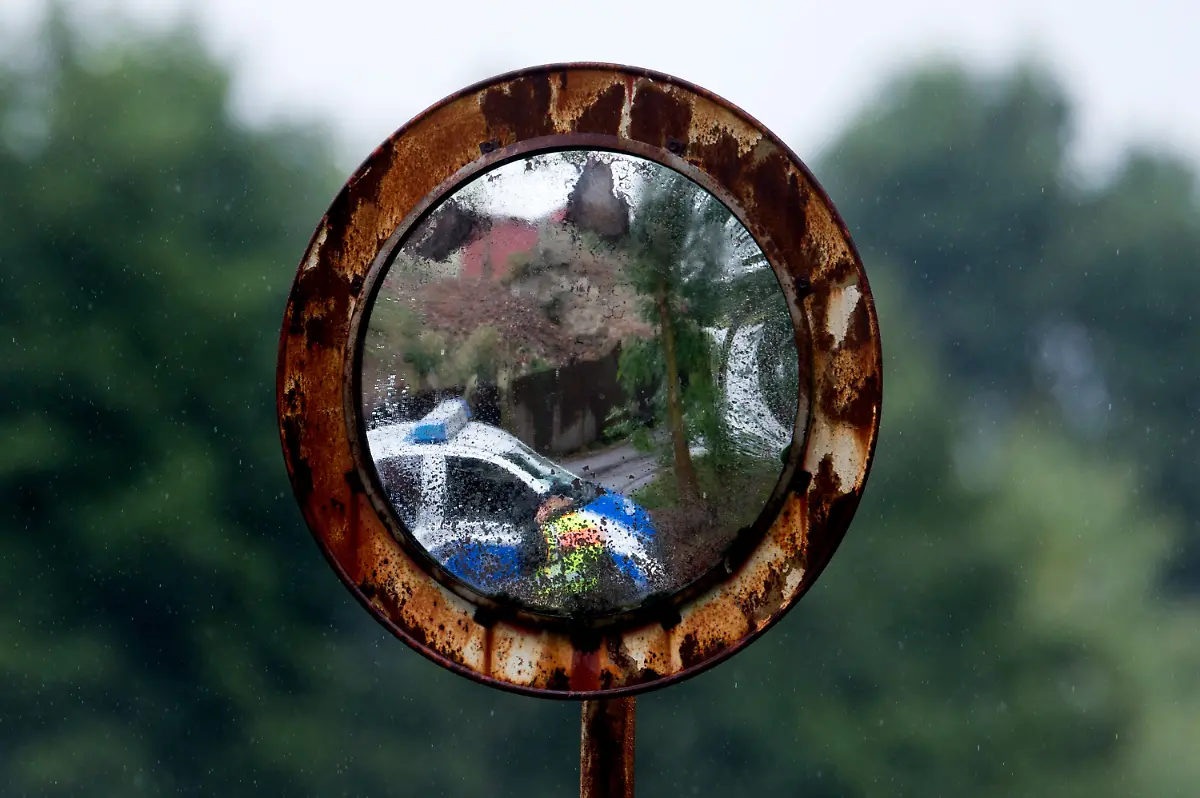 3r893522-jpg1919531093073839301