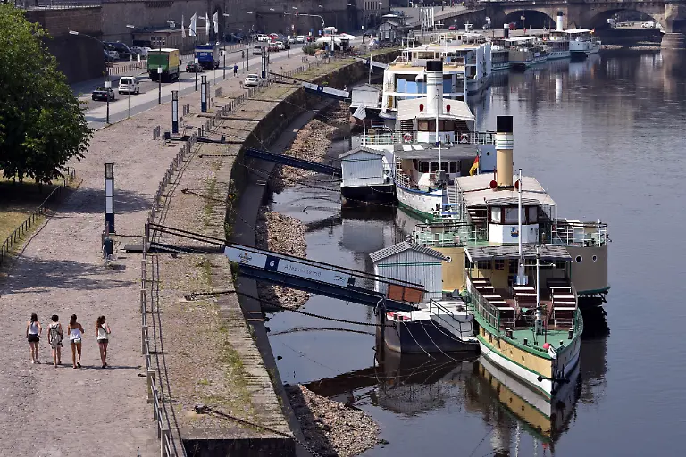 elbe-schiffe-fahrten