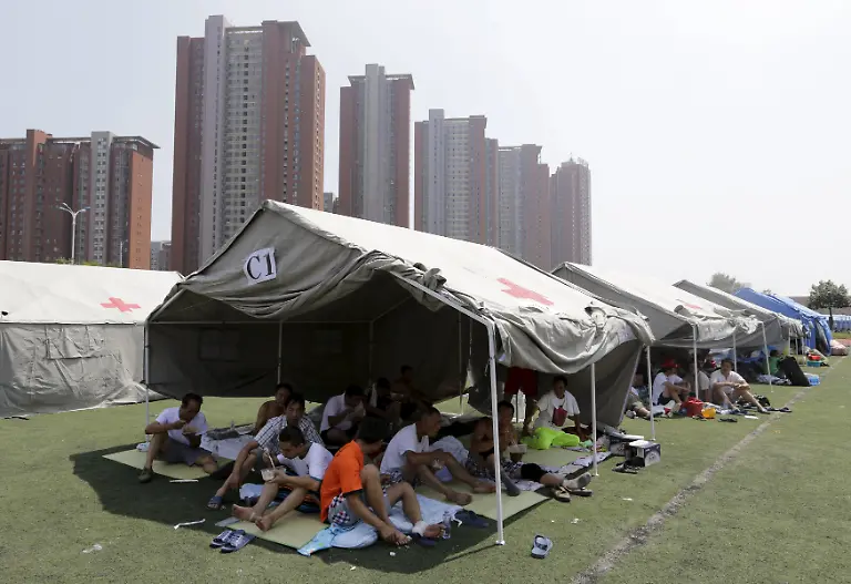 2015-08-13T070616Z-2071821137-GF10000172542-RTRMADP-3-CHINA-BLAST-JPG1739103974267166610