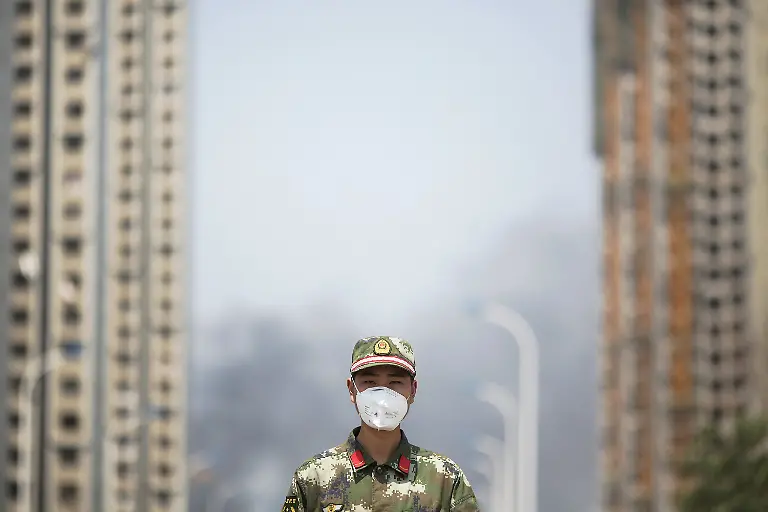 2015-08-13T061512Z-197644593-GF10000172461-RTRMADP-3-CHINA-BLAST-JPG4796229433009608711