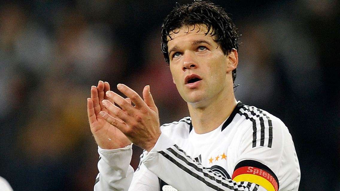 Das war's: Michael Ballack wird nicht mehr für die deutsche Fußball-Nationalelf spielen. Sagt Trainer Joachim Löw.