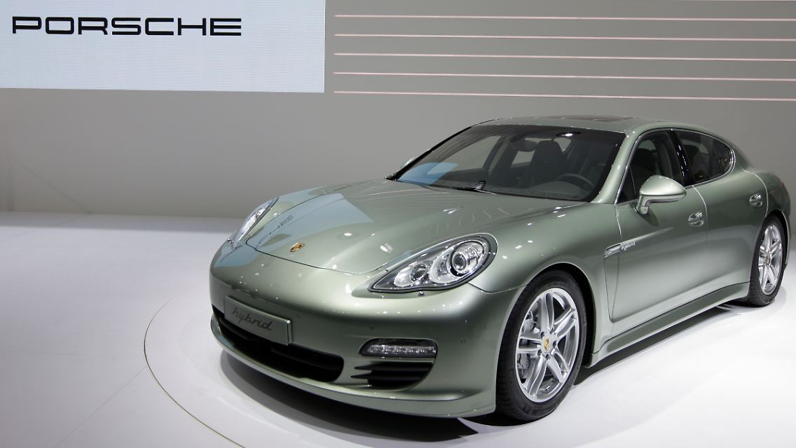 Porsche Panamera S Hybrid.jpg
