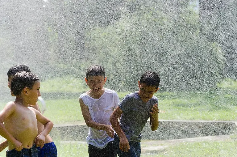 906008-1582965811969483-7580838690966401002-o