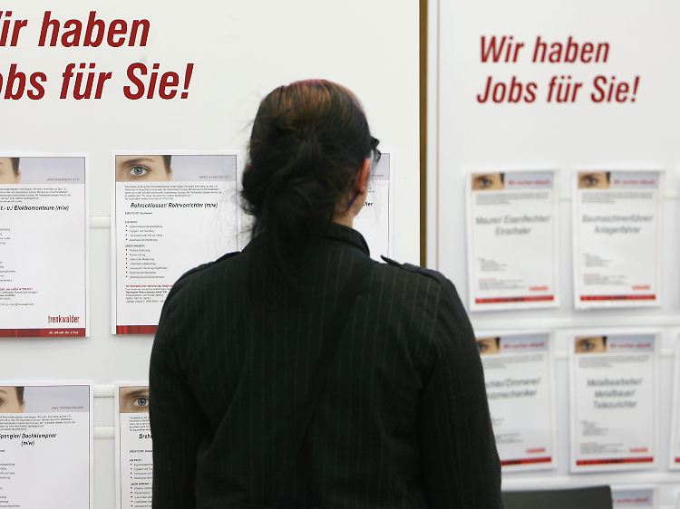 Anonymisierte Bewerbungen können helfen, die erste Hürde zu überwinden...