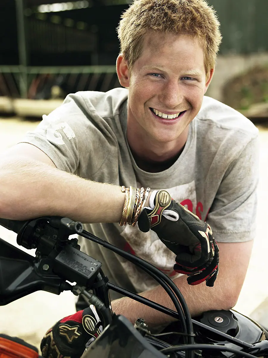 Mario-Testino-Prinz-Harry-zum-21-Geburtstag