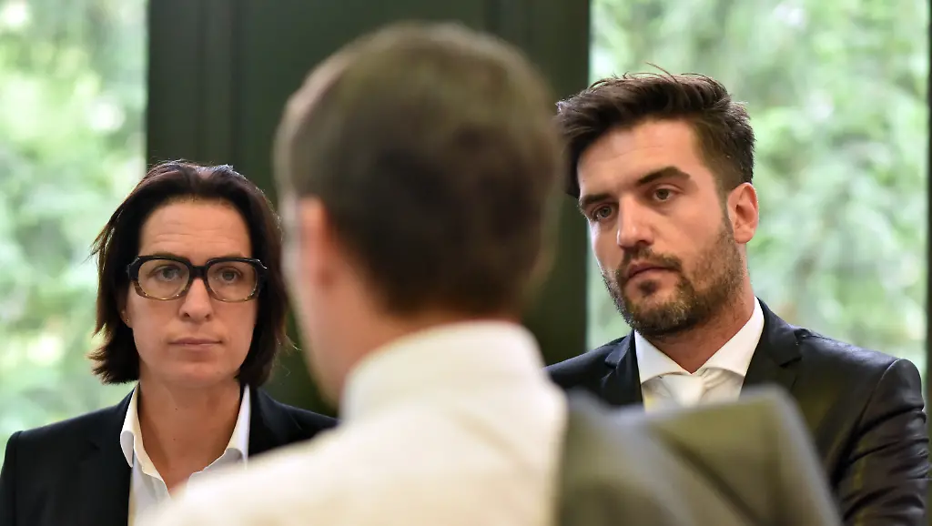 3qg50315-jpg4442456313549320829