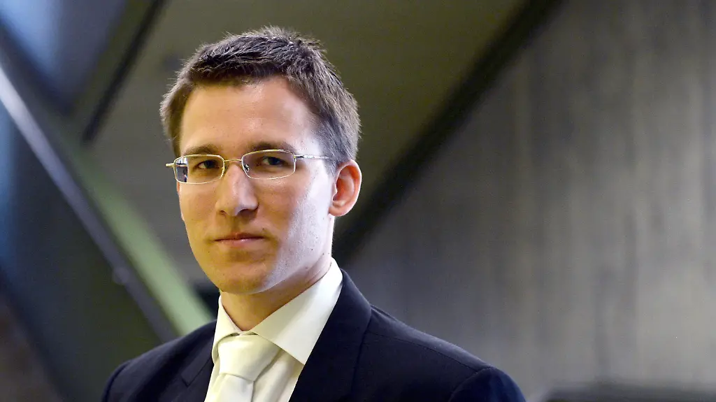 3qgb1555-jpg4437031363332447473