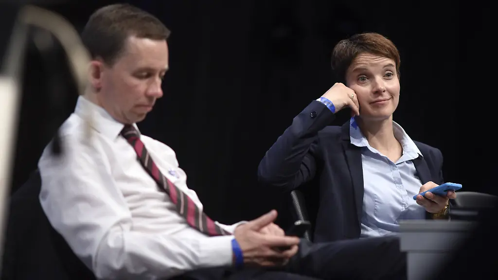 imago-st-0704-18490003-65107917-jpg6820830898062782717