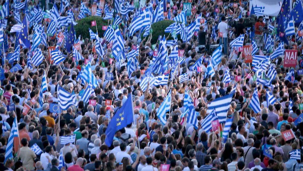 2015-07-03T183947Z-271116085-LR2EB731FU0M9-RTRMADP-3-EUROZONE-GREECE-JPG4954539572464988403