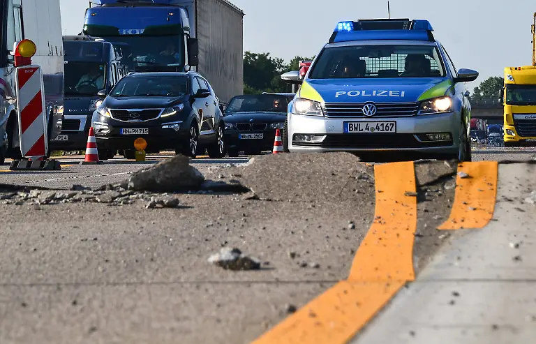 3qdk1427-jpg6687377386647321027