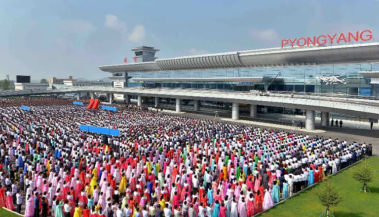 2015-07-01T162529Z-212673115-GF10000145748-RTRMADP-3-NORTHKOREA-AIRPORT-JPG6032153564450378520