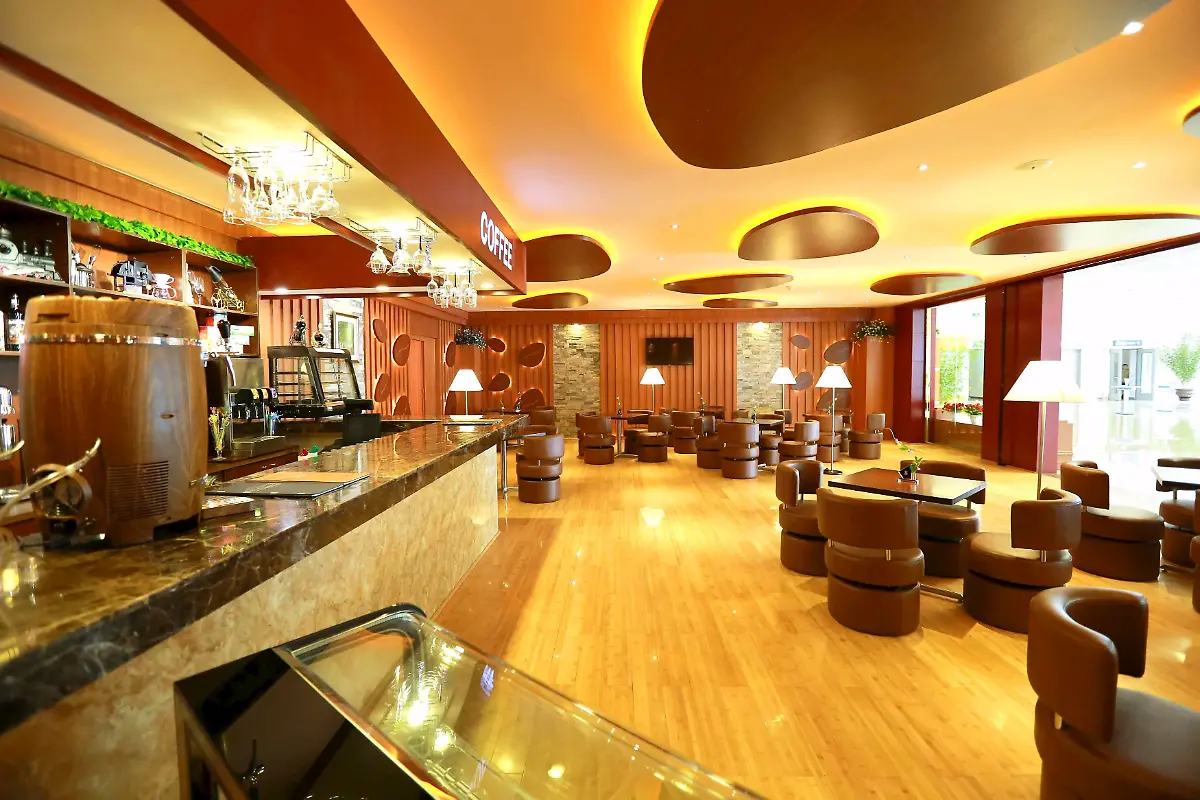 2015-06-25T131619Z-1256521006-GF10000138777-RTRMADP-3-NORTHKOREA-AIRPORT-JPG128629365454797237