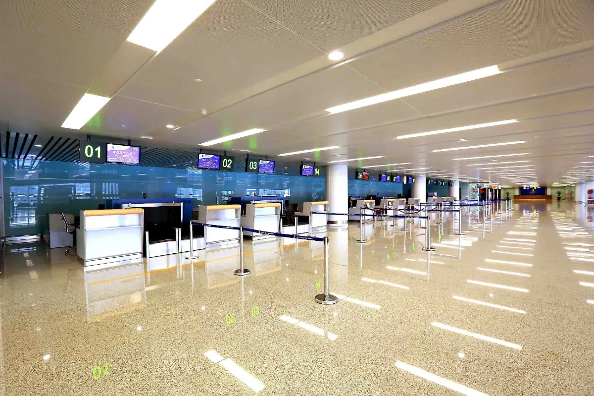 2015-06-25T131618Z-1440024932-GF10000138774-RTRMADP-3-NORTHKOREA-AIRPORT-JPG4576629536595806217