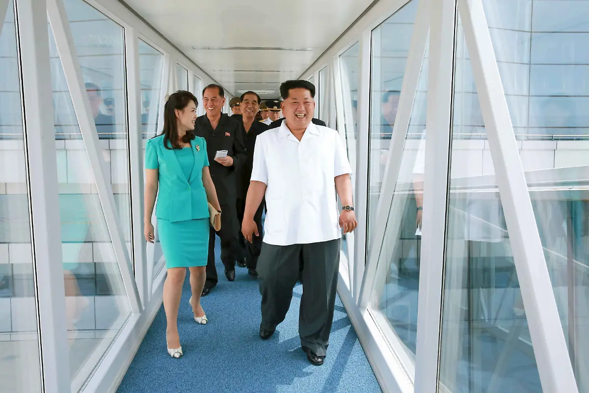 2015-06-25T131152Z-1299526-GF10000138779-RTRMADP-3-NORTHKOREA-AIRPORT-JPG6724962330306213237