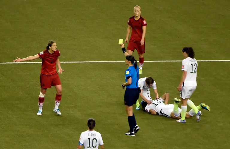 2015-07-01T004156Z-1124373919-NOCID-RTRMADP-3-SOCCER-WOMEN-S-WORLD-CUP-SEMIFINAL-UNITED-STATES-AT-GERMANY-JPG613996055511245171