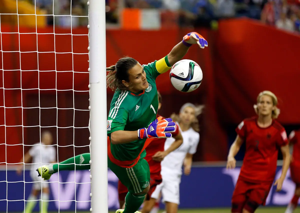 2015-06-30T231941Z-1113959982-NOCID-RTRMADP-3-SOCCER-WOMEN-S-WORLD-CUP-SEMIFINAL-UNITED-STATES-AT-GERMANY-JPG6982518950258625254