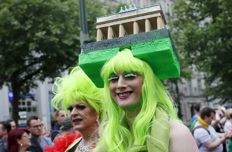 2015-06-27T123325Z-2052743120-GF10000141052-RTRMADP-3-GERMANY-ODDLY-JPG6709213242404497765