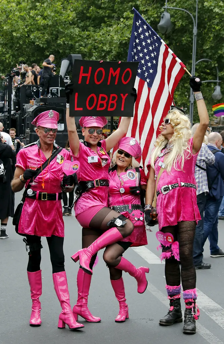 2015-06-27T122926Z-1013031733-GF10000141045-RTRMADP-3-GERMANY-ODDLY-JPG8454012023151737229