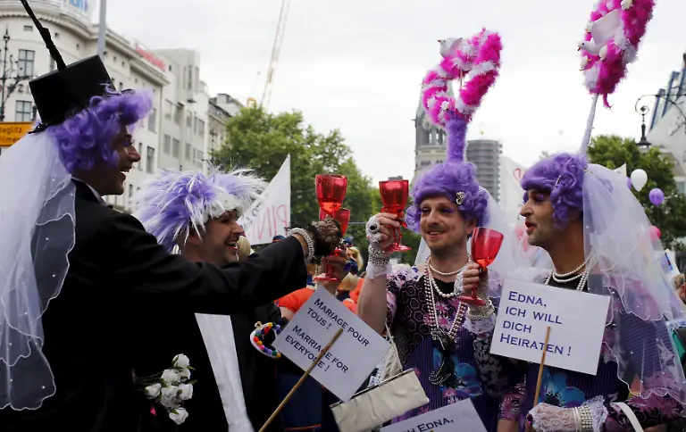 2015-06-27T111410Z-2026322493-GF10000140933-RTRMADP-3-GERMANY-ODDLY-JPG5125995713839138383