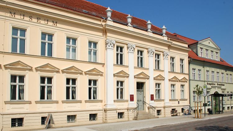 Das Museum Neuruppin: Teile der Ausstellung widmen sich Fontane und Schinkel.