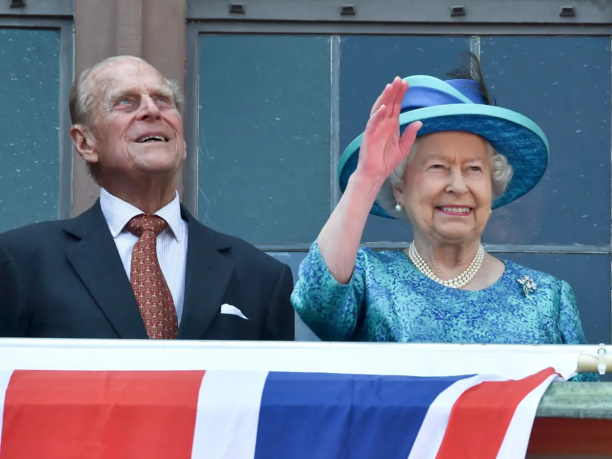 2015-06-25T131335Z-825231663-LR2EB6P10QDNF-RTRMADP-3-GERMANY-ROYALS-JPG710659884994827015