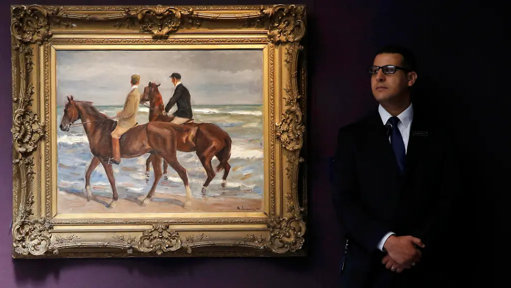 2015-06-19T120214Z-1807627564-LR2EB6J0XFF3I-RTRMADP-3-BRITAIN-ART-JPG4532237222662765754