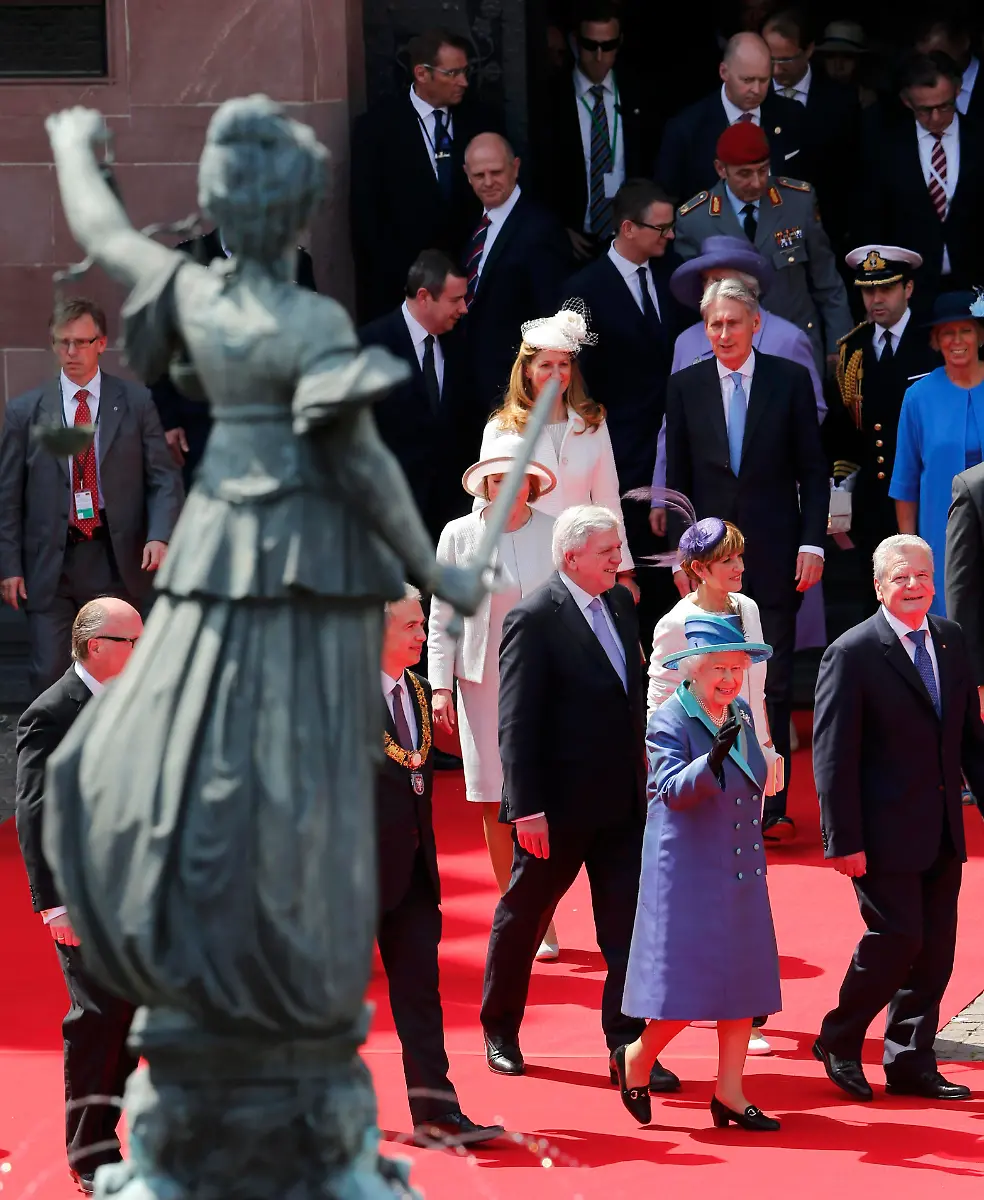 2015-06-25T131014Z-2062769580-LR2EB6P10KRMZ-RTRMADP-3-GERMANY-ROYALS-JPG1600660051996897808