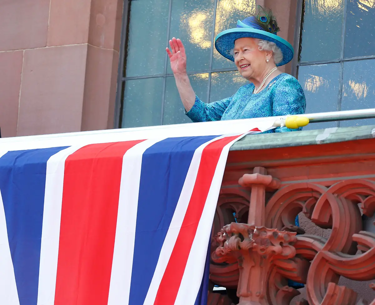 2015-06-25T125444Z-1531999878-LR2EB6P0ZUXMD-RTRMADP-3-GERMANY-ROYALS-JPG1484807928944779250