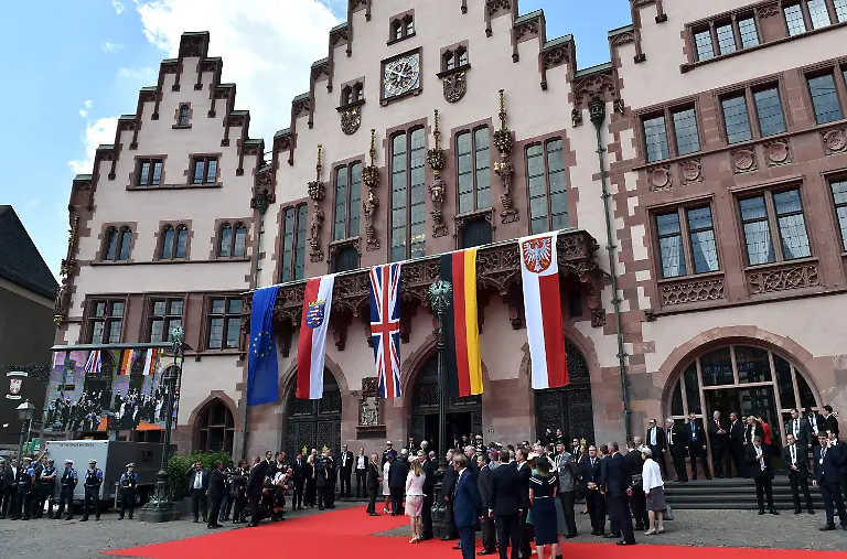 3q7o5942-jpg5440053584024223305