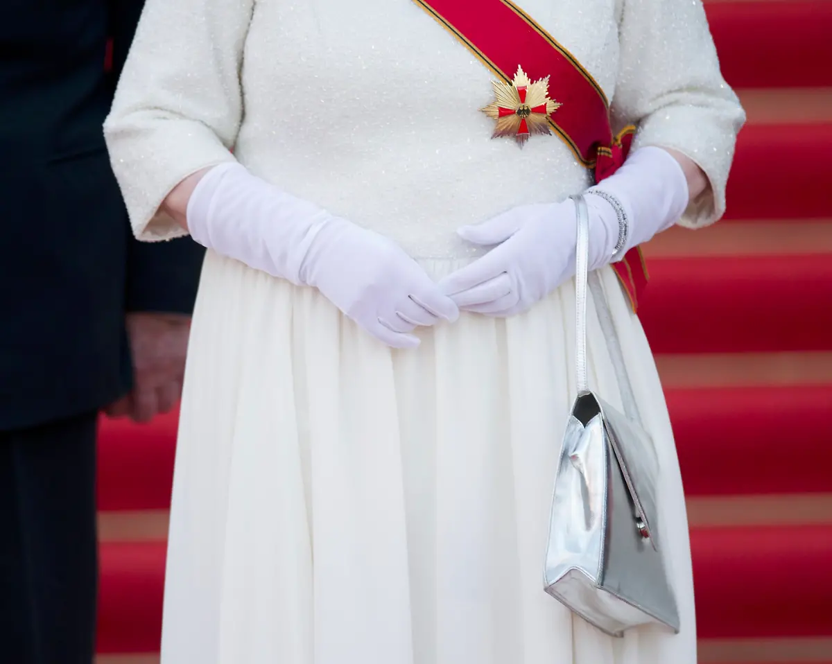 2015-06-24T185335Z-1053877287-LR2EB6O1GH0FI-RTRMADP-3-GERMANY-ROYALS-JPG3358572902456595811