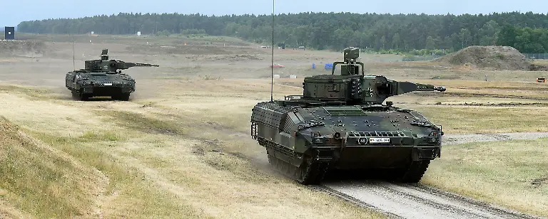 3q714552-jpg2421052321942069759