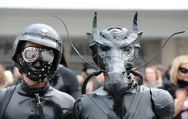 3q4l4555-jpg7311798332802678159