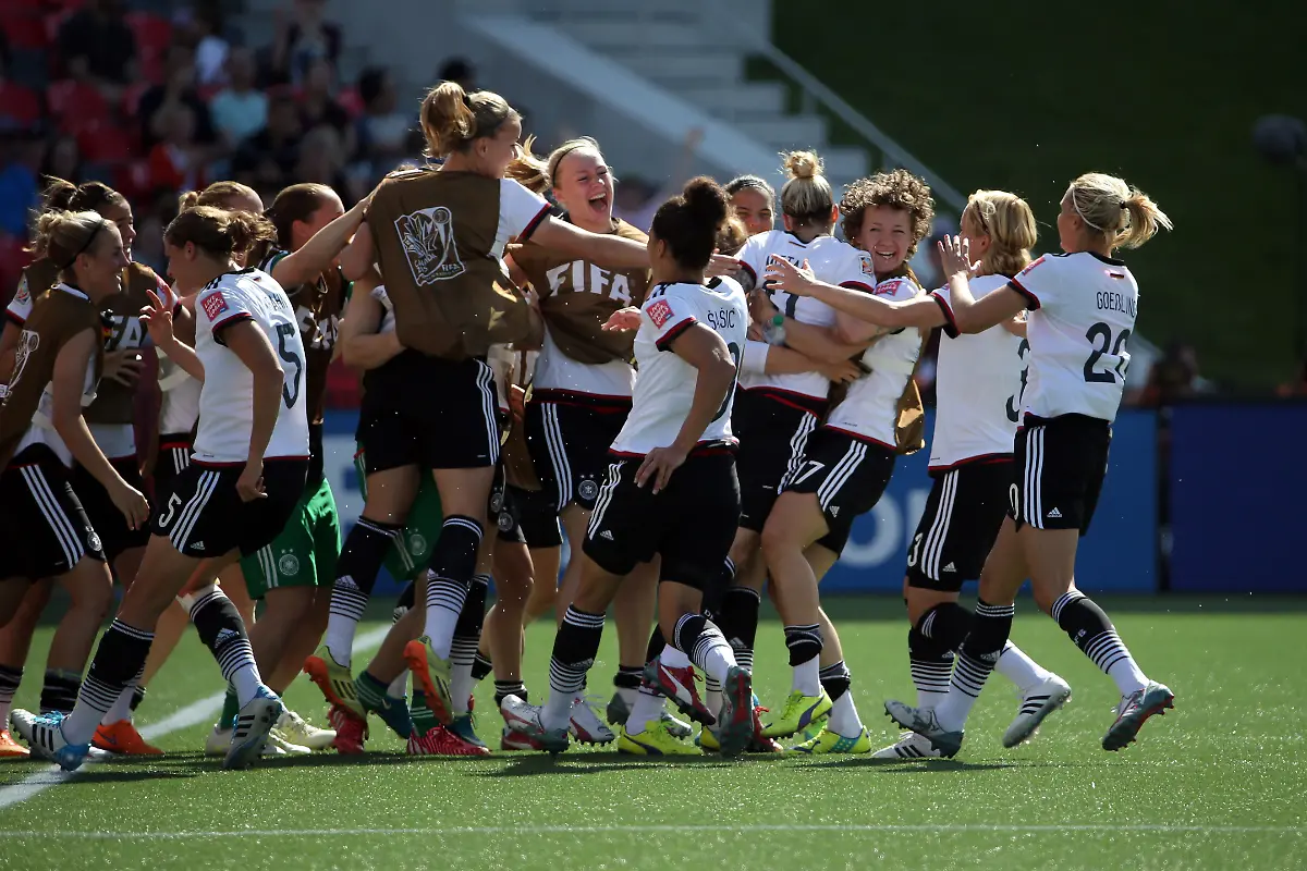 2015-06-20T202928Z-519666597-NOCID-RTRMADP-3-SOCCER-WOMEN-S-WORLD-CUP-GERMANY-AT-SWEDEN-JPG7836752914139356543